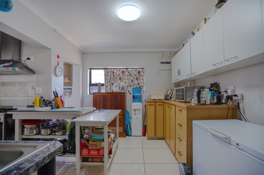 8 Bedroom Property for Sale in Melkbosstrand Central Western Cape